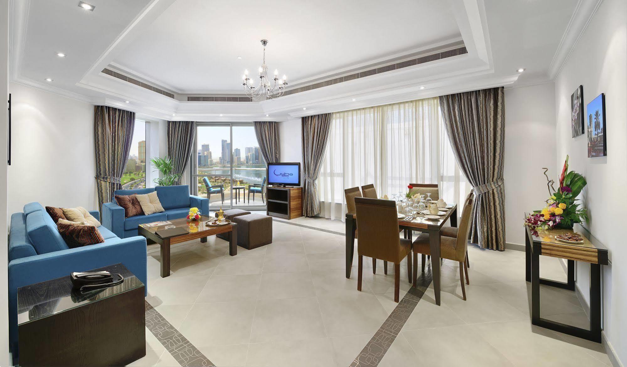 Al Majaz Premiere Hotel Apartments Шарджа Екстер'єр фото